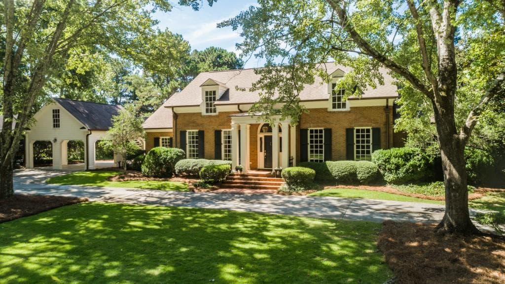 5 bedroom, 6,195 sq ft single family residence sold at 2950 Rivermeade Drive, Atlanta, GA 30327