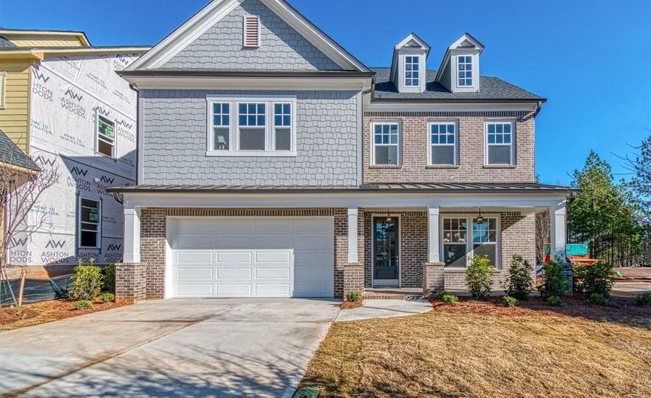 5 bedroom, 3,925 sq ft single family residence sold at 400 Baroque Drive, Alpharetta, GA 30004