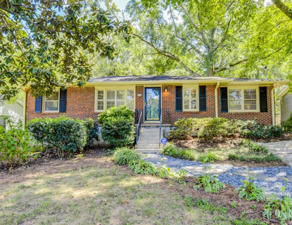 3 bedroom, 1,350 sq ft single family residence sold at 2451 Woodridge Drive, Decatur, GA 30033