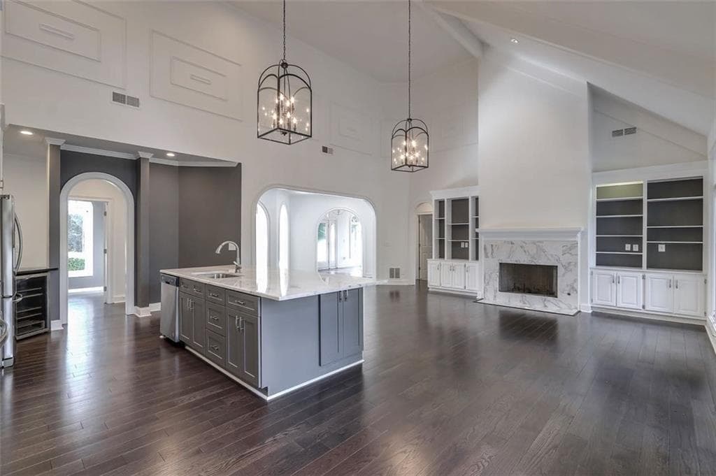 3 bedroom, 2,513 sq ft single family residence sold at 6190 Polo Club Drive, Cumming, GA 30024