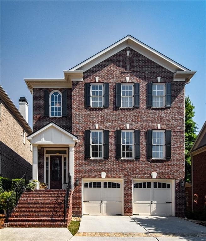 4 bedroom, 4,255 sq ft single family residence sold at 2601 Canterbury Trail, Atlanta, GA 30324