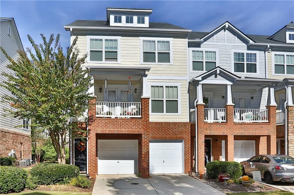 3 bedroom, 2,390 sq ft townhouse sold at 3384 Galleon Drive, Alpharetta, GA 30004