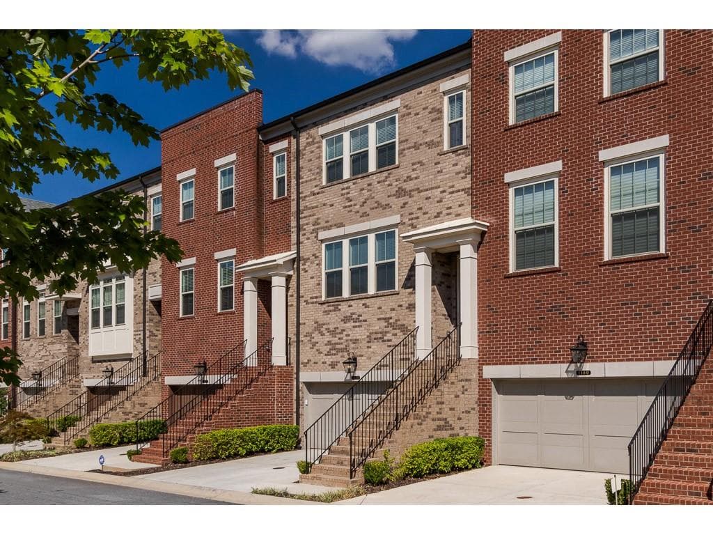 1176 Holly Avenue, Dunwoody, GA 30338 — most recent listing photo