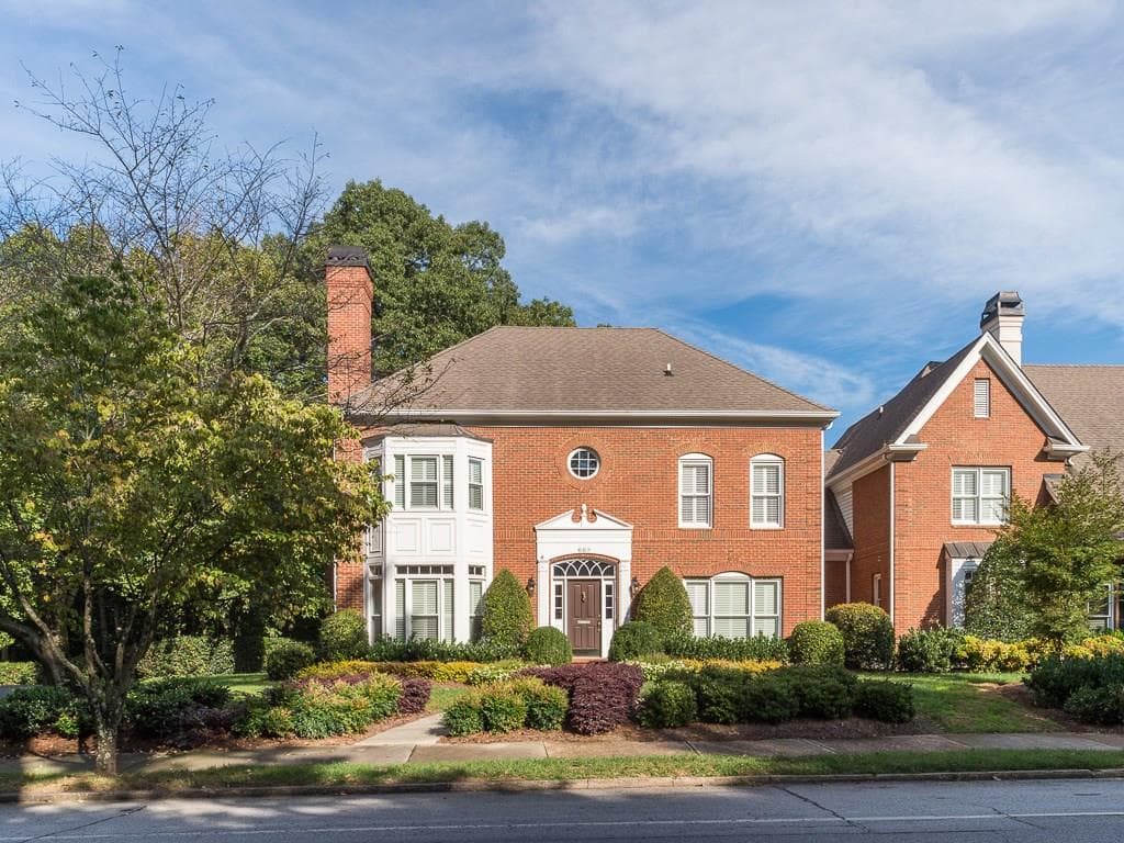 3 bedroom, 2,726 sq ft townhouse sold at 668 Clifton Road, Atlanta, GA 30307