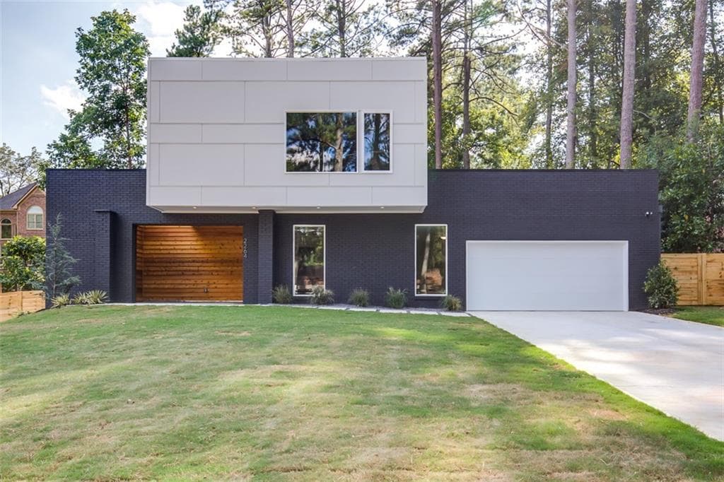 5 bedroom, 3,400 sq ft single family residence sold at 2264 Oakawana Drive, Atlanta, GA 30345