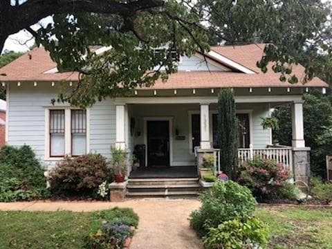 1331 Elizabeth Lane, East Point, GA 30344 — most recent listing photo