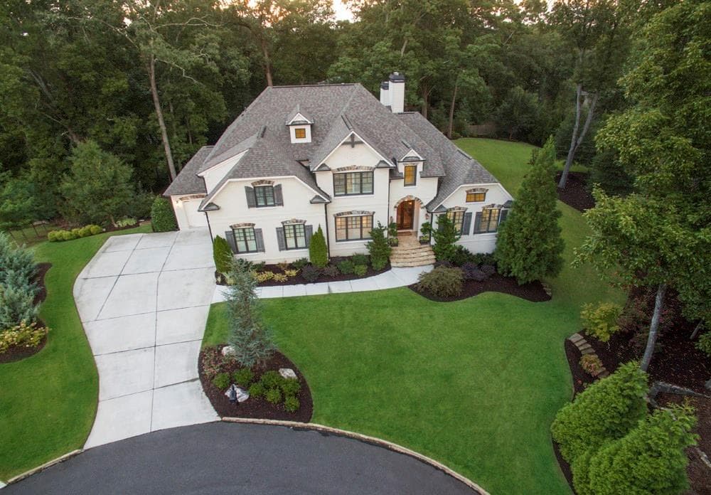 5 bedroom, 5,457 sq ft single family residence sold at 4340 Paran Summit Court, Atlanta, GA 30327