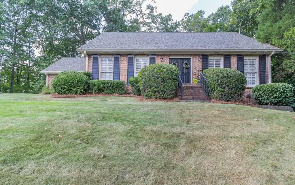 3 bedroom, 2,141 sq ft single family residence sold at 2194 Fisher Trail, Atlanta, GA 30345