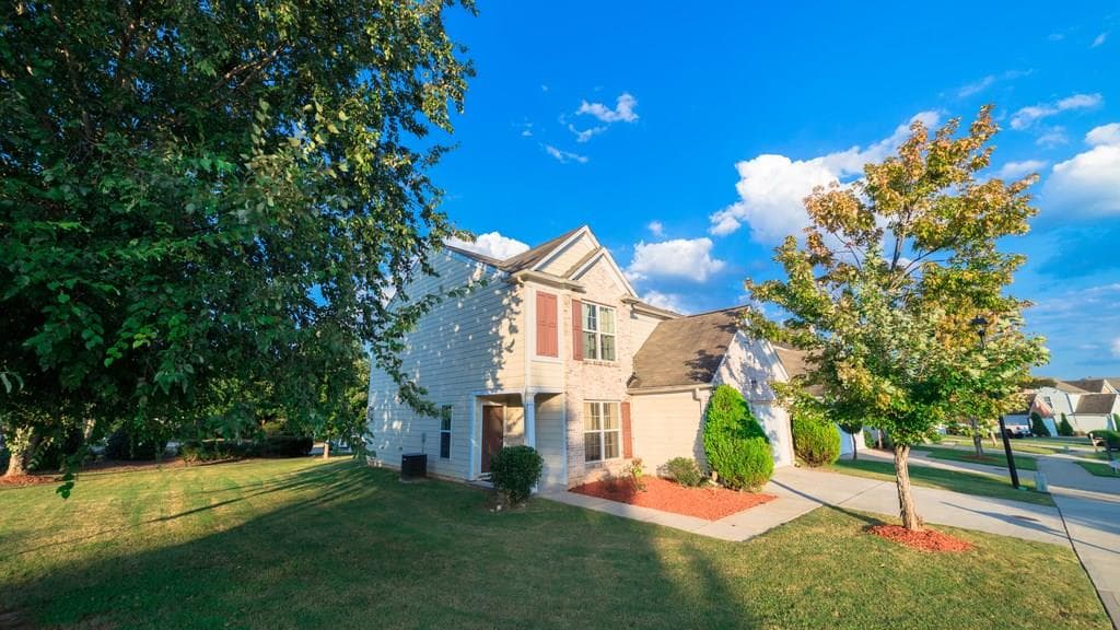 4 bedroom, 1,940 sq ft single family residence sold at 3234 Wellington Walk, Atlanta, GA 30331