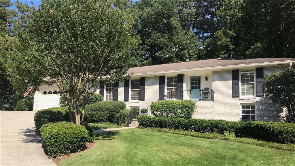 4 bedroom single family residence sold at 3001 Sequoyah Drive, Atlanta, GA 30327