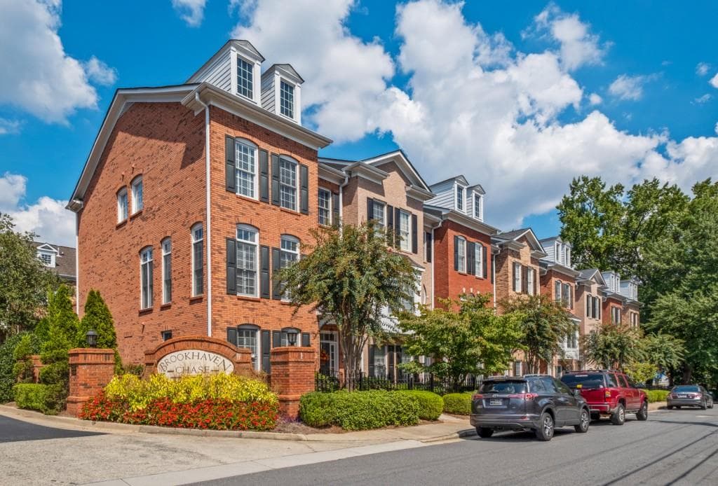 2571 Brookhaven Chase Lane, Brookhaven, GA 30319 — most recent listing photo