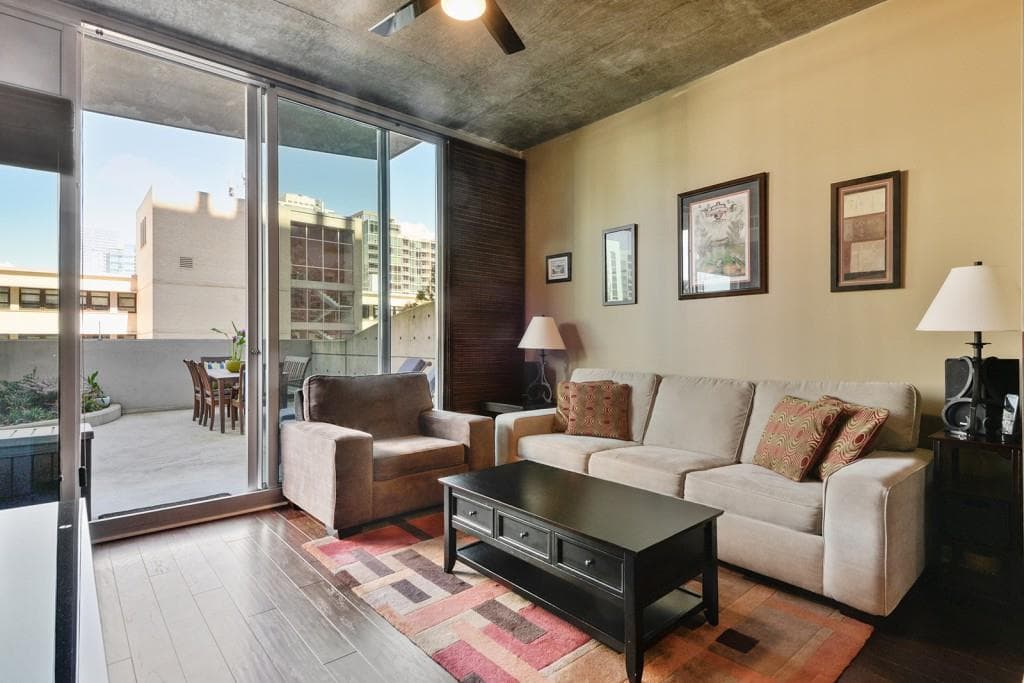 1 bedroom, 745 sq ft condominium sold at 860 Peachtree Street 711, Atlanta, GA 30306