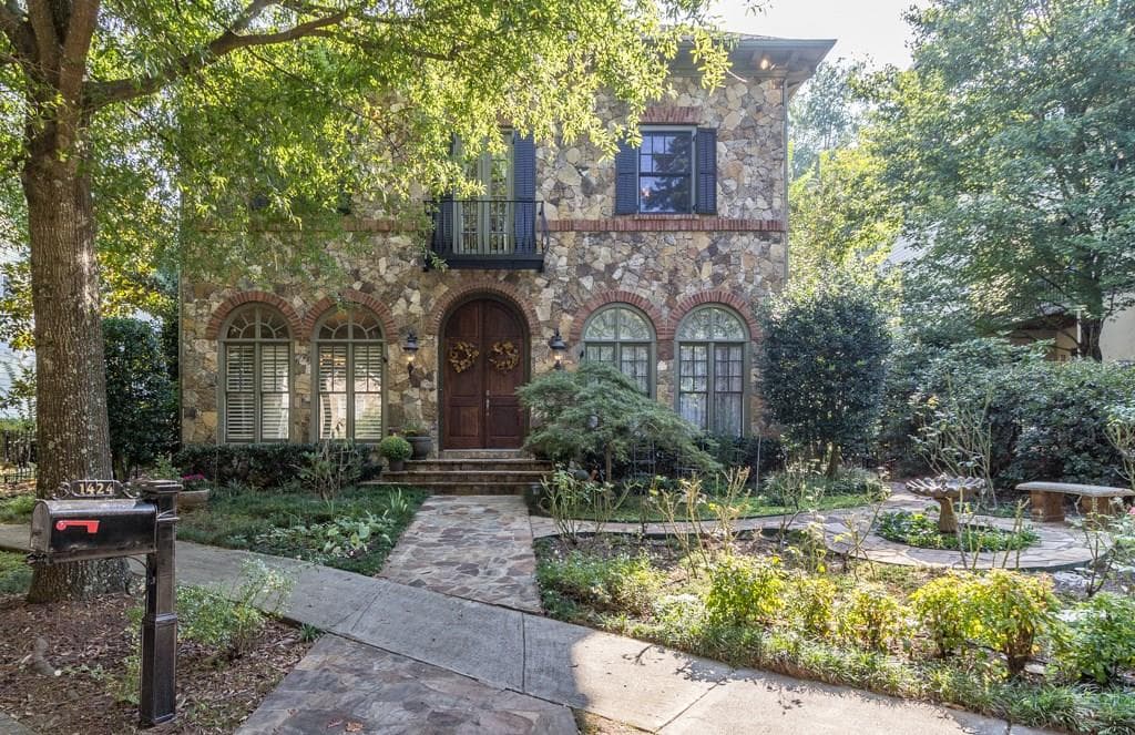 1424 Hedgewood Lane, Kennesaw, GA 30152 — most recent listing photo