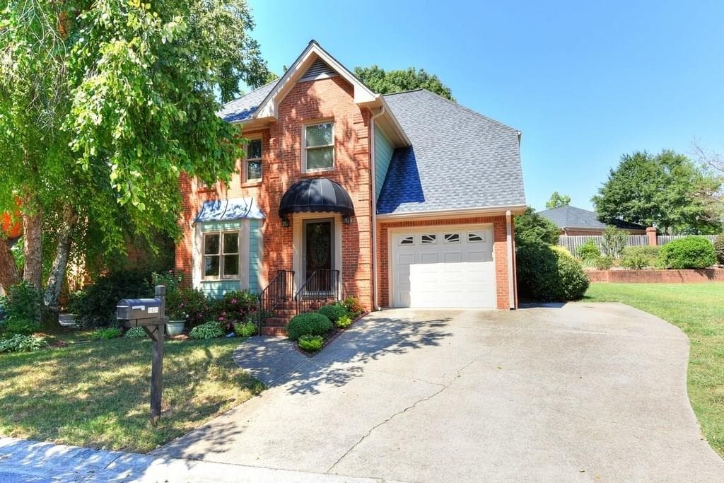 3 bedroom, 1,652 sq ft single family residence sold at 1404 CAMDEN Walk, Decatur, GA 30033