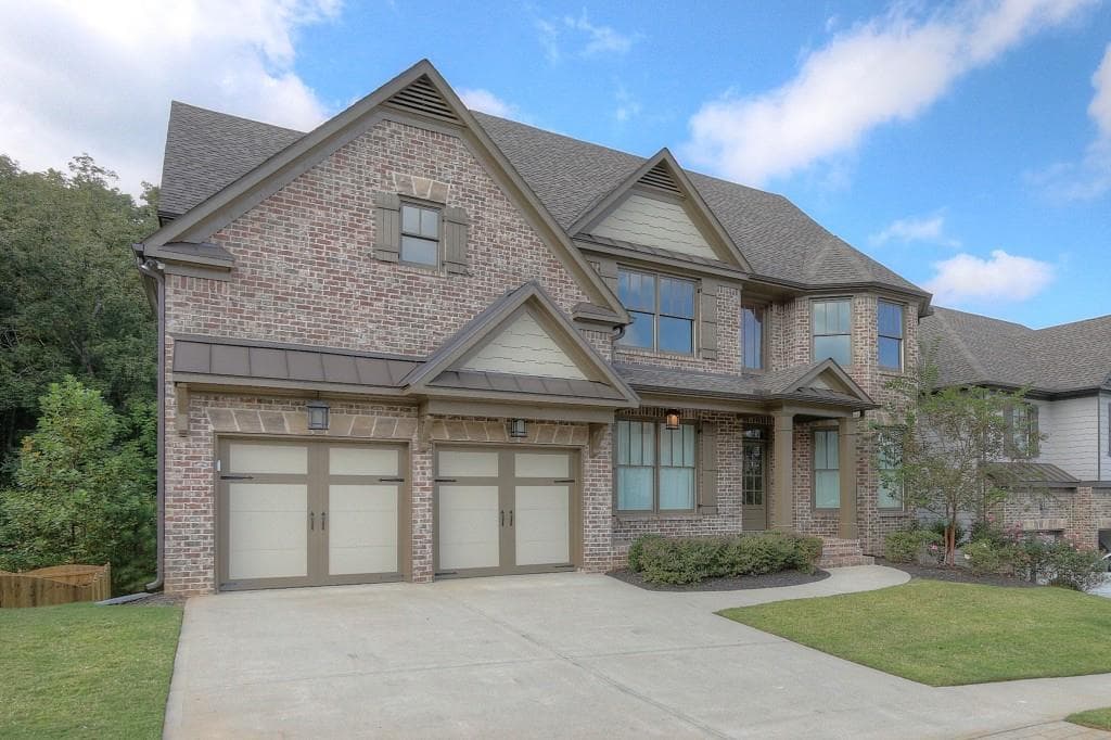 5 bedroom, 3,559 sq ft single family residence sold at 4570 Sierra Creek Drive, Hoschton, GA 30548