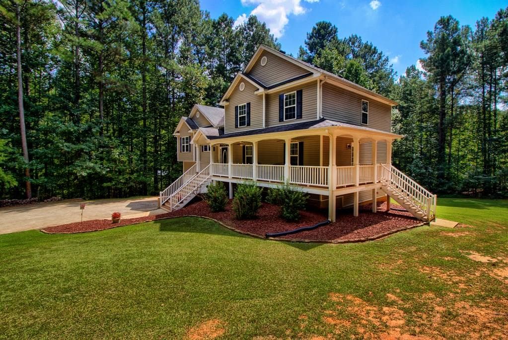 4 bedroom, 2,742 sq ft single family residence sold at 701 Pittman Lane, Canton, GA 30114