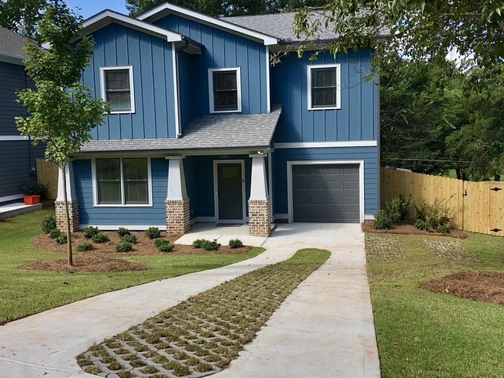374 Creighton Avenue, Scottdale, GA 30079 — most recent listing photo
