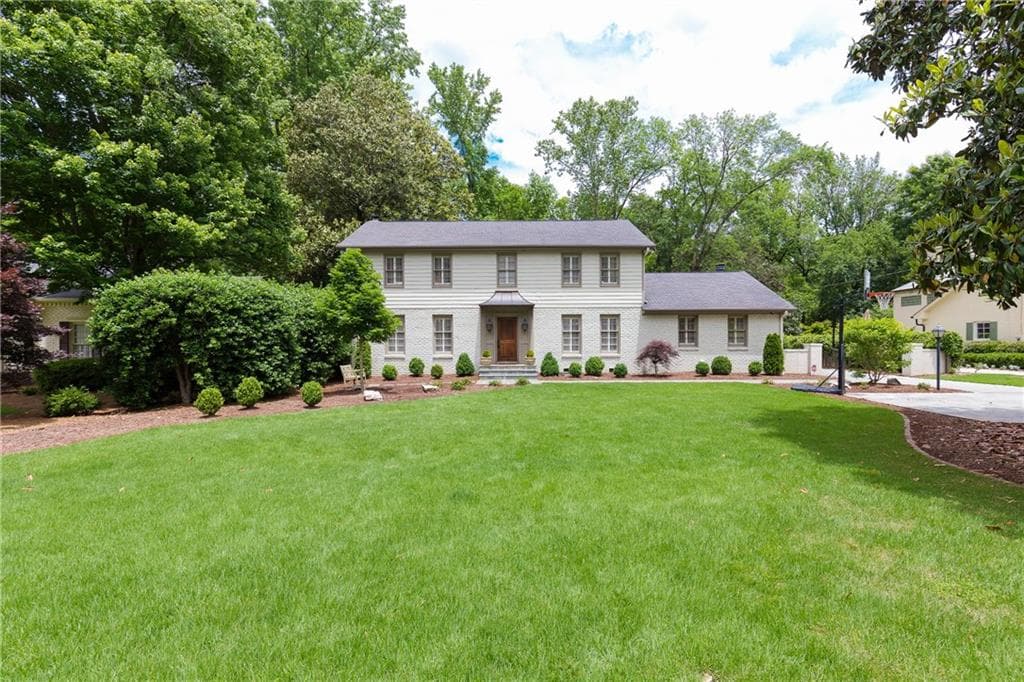 4 bedroom, 3,272 sq ft single family residence sold at 329 Broadland Road, Atlanta, GA 30342
