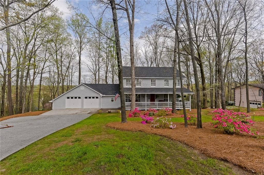 4 bedroom, 2,165 sq ft single family residence sold at 3800 Ridge Road, Smyrna, GA 30080