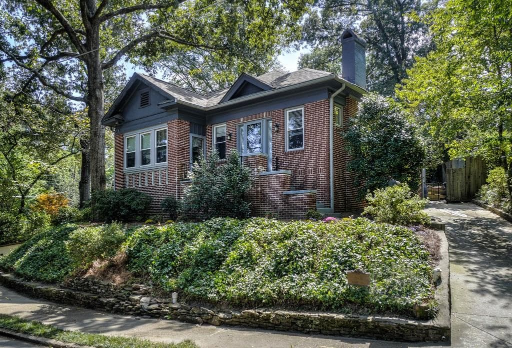4 bedroom, 2,125 sq ft single family residence sold at 431 CALLAN Circle, Atlanta, GA 30307