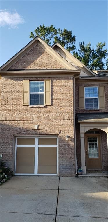 3 bedroom, 1,900 sq ft townhouse sold at 5260 Sherwood Way, Cumming, GA 30040