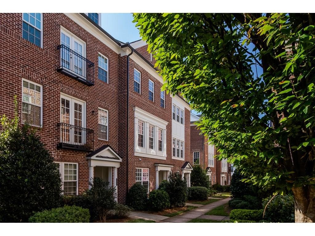 3 bedroom, 2,672 sq ft townhouse sold at 858 Lullwater Park Court, Atlanta, GA 30306