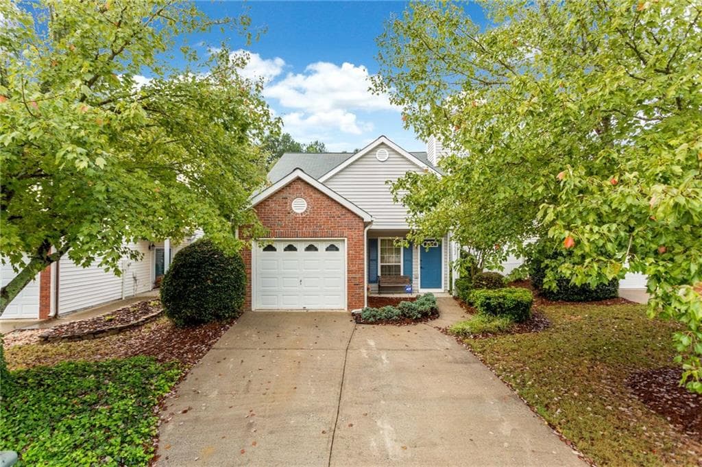 3 bedroom, 1,340 sq ft single family residence sold at 3662 Avensong Village Circle, Alpharetta, GA 30004