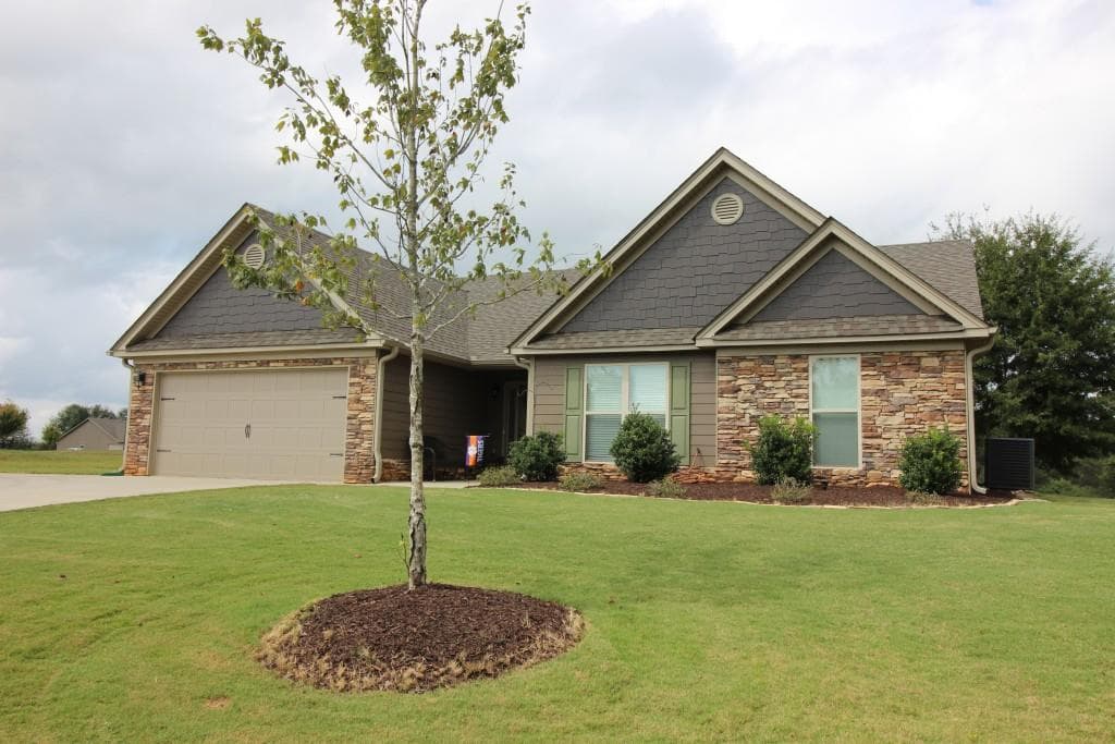 562 Cambridge Farms Drive, Hoschton, GA 30549 — most recent listing photo