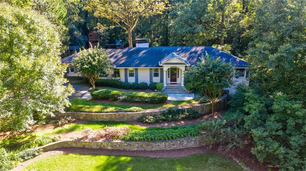 4 bedroom, 3,920 sq ft single family residence sold at 1038 Swathmore Drive, Atlanta, GA 30327