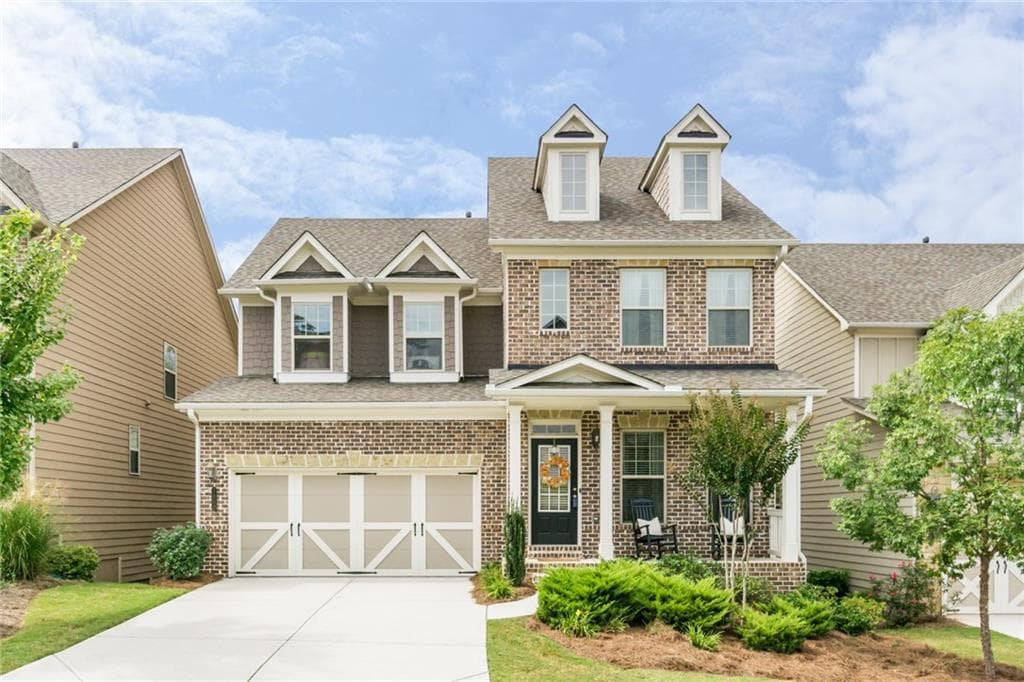 4 bedroom, 2,800 sq ft single family residence sold at 1490 Roswell Manor Circle, Roswell, GA 30076