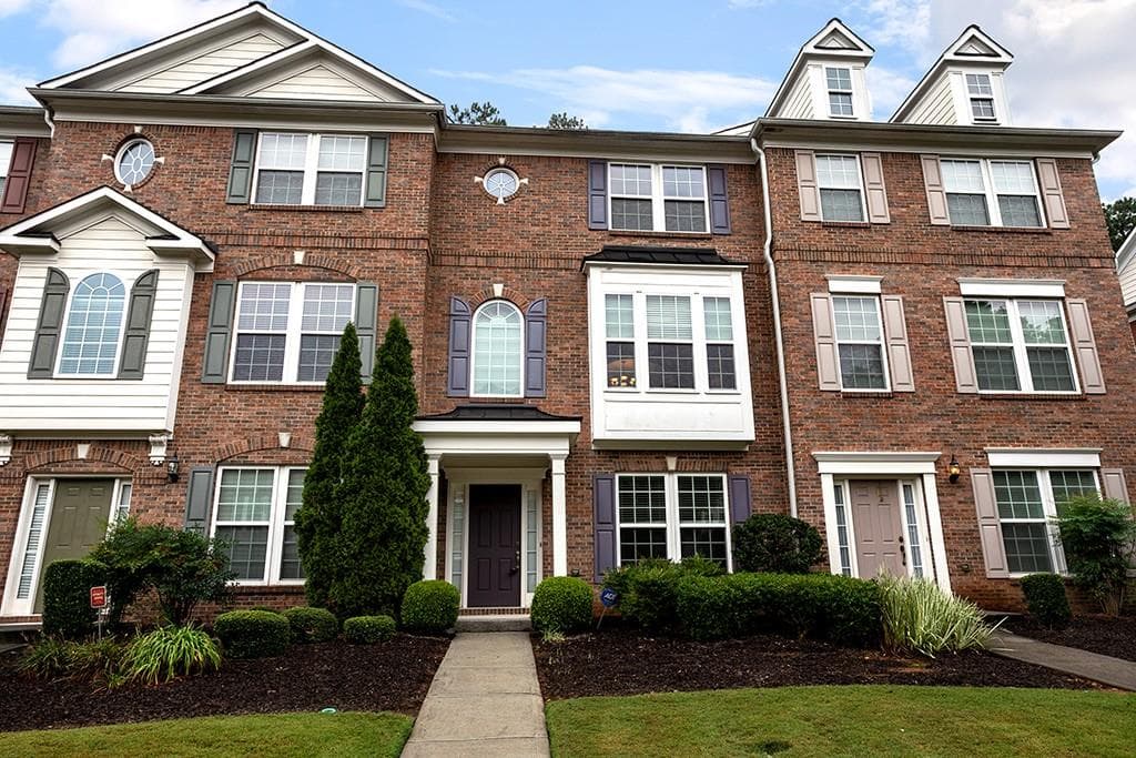 2 bedroom, 2,002 sq ft townhouse sold at 3316 Chastain Gardens Drive, Kennesaw, GA 30144