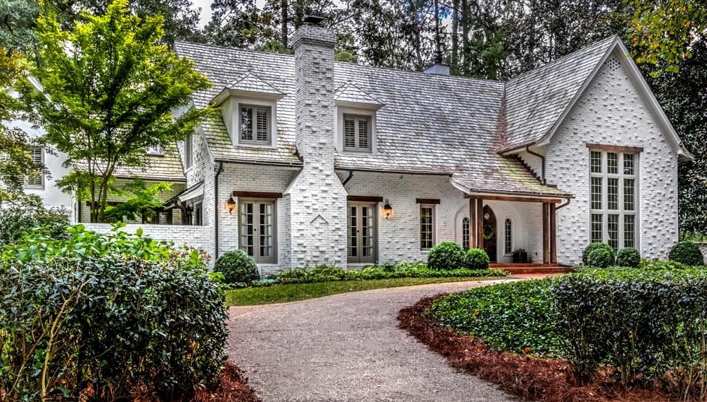 4 bedroom, 4,465 sq ft single family residence sold at 4035 Tuxedo Road, Atlanta, GA 30342