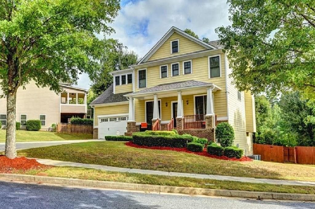 5 bedroom, 4,016 sq ft single family residence sold at 208 Park Pointe Way, Suwanee, GA 30024