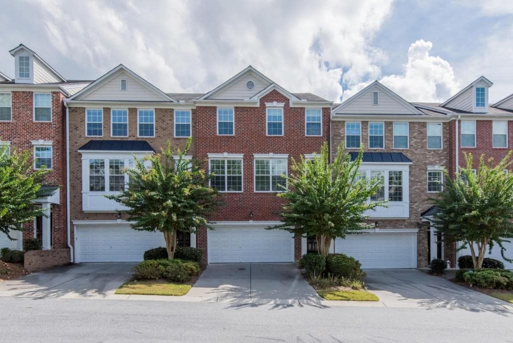 3 bedroom, 2,372 sq ft townhouse sold at 3624 Chattahoochee Summit Drive, Atlanta, GA 30339