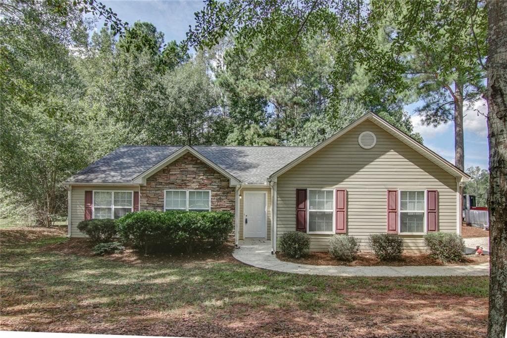 3 bedroom, 1,560 sq ft single family residence sold at 1402 Raymonds Road, Monroe, GA 30656