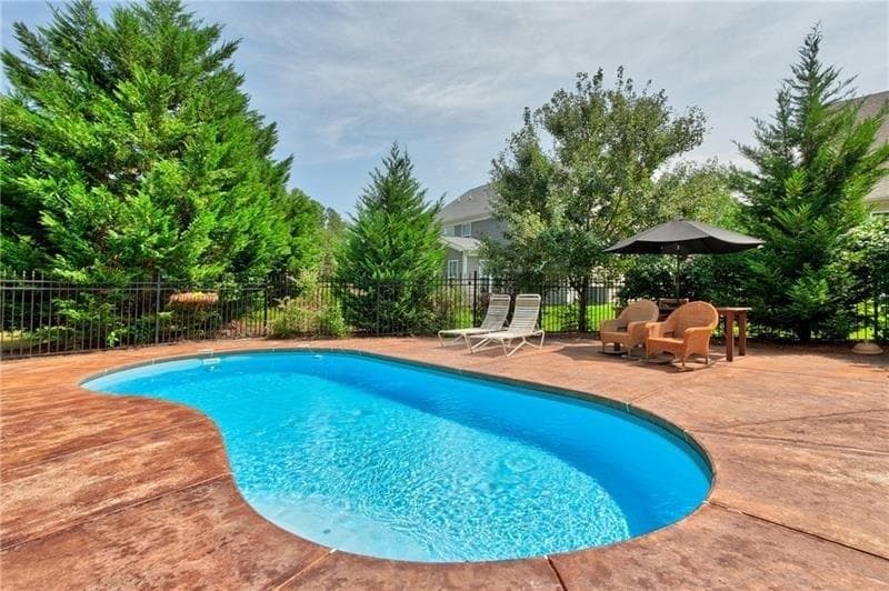 4 bedroom, 4,262 sq ft single family residence sold at 4580 Carriage Walk Lane, Cumming, GA 30040