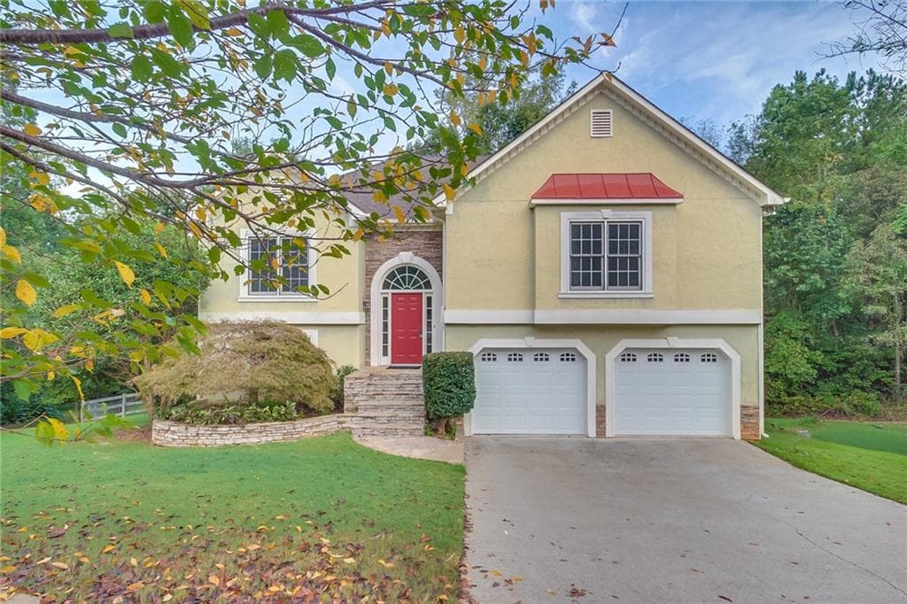 3 bedroom, 2,240 sq ft single family residence sold at 421 Middle Valley Lane, Woodstock, GA 30189