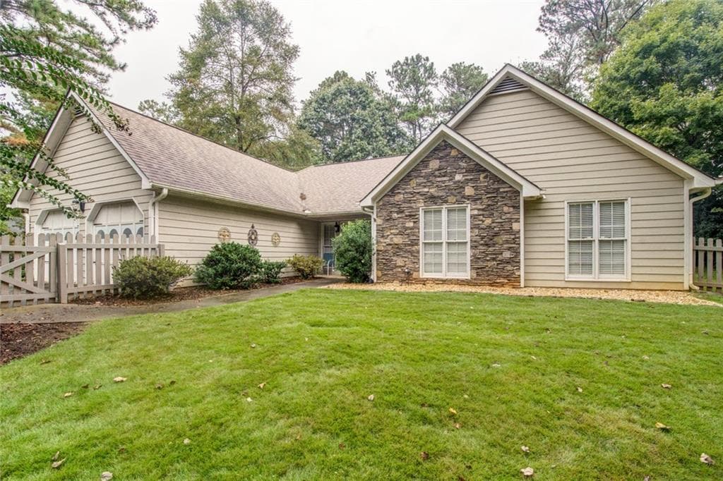 3 bedroom, 1,676 sq ft single family residence sold at 2673 SPENCERS Trace, Marietta, GA 30062