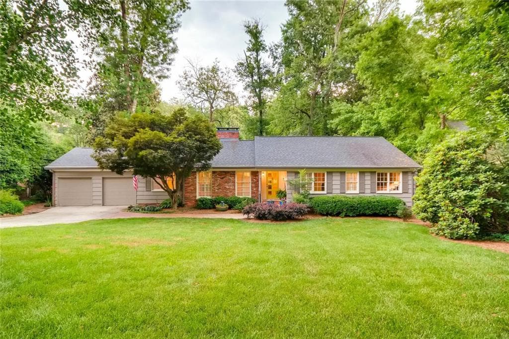 4 bedroom, 3,476 sq ft single family residence sold at 412 Broadland Road, Atlanta, GA 30342