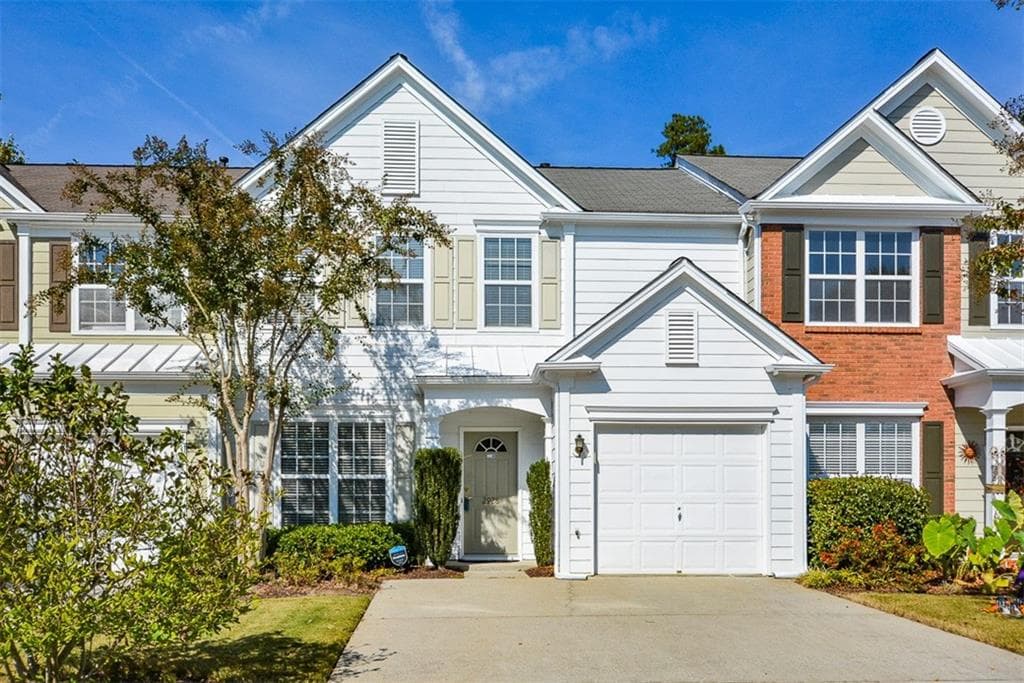 3 bedroom, 1,616 sq ft townhouse sold at 2928 Commonwealth Circle, Alpharetta, GA 30004