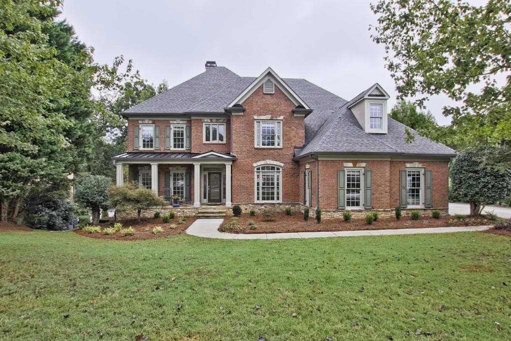 6 bedroom, 5,469 sq ft single family residence sold at 5323 Whitehaven Park Lane, Smyrna, GA 30126