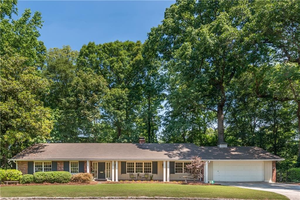 4 bedroom, 3,900 sq ft single family residence sold at 180 Little John Trail, Atlanta, GA 30309