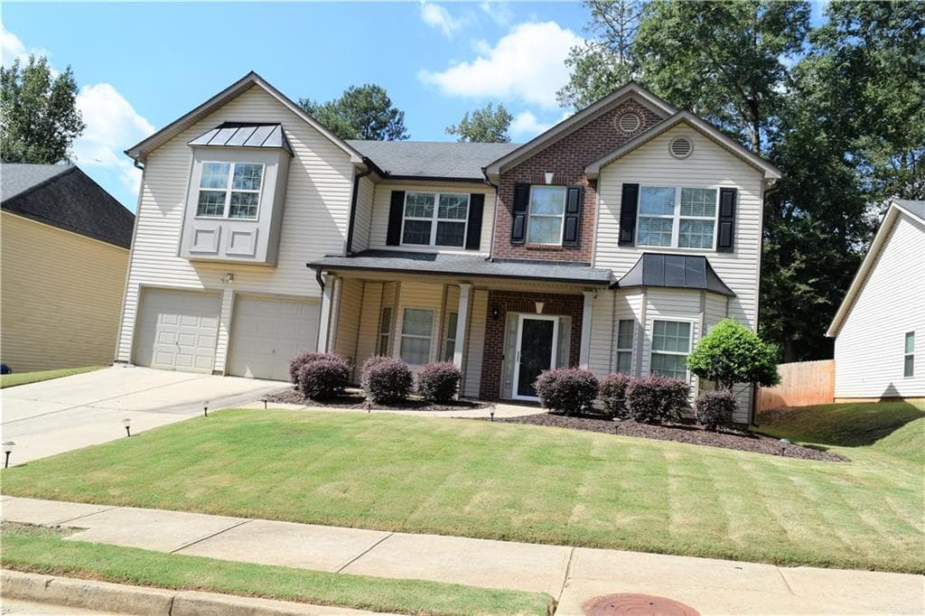 5 bedroom, 4,376 sq ft single family residence sold at 3382 Landings South Drive, Atlanta, GA 30331