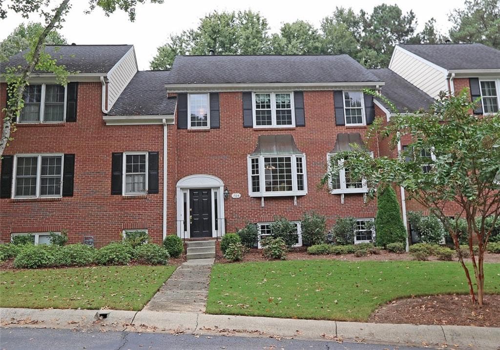 704 Dunwoody Chace, Sandy Springs, GA 30328 — most recent listing photo