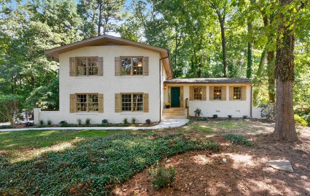 4 bedroom, 2,522 sq ft single family residence sold at 3597 Embry Circle, Atlanta, GA 30341