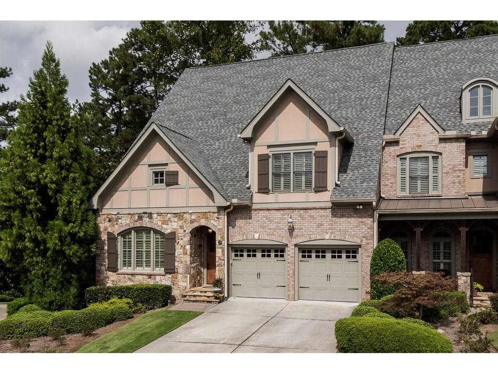 4 bedroom, 3,787 sq ft townhouse sold at 240 Wisteria Circle, Roswell, GA 30076