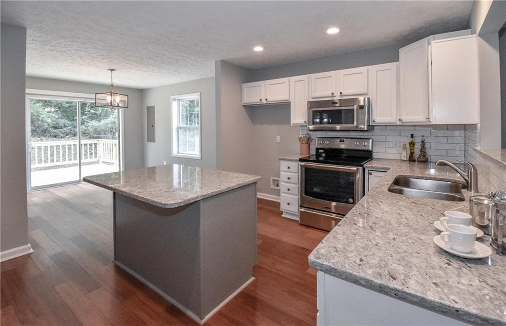 3 bedroom, 1,238 sq ft single family residence sold at 61 Griggs Street, Marietta, GA 30064