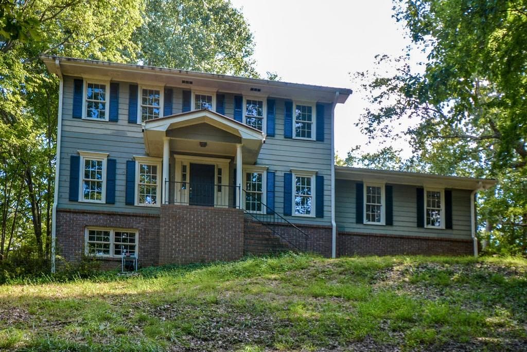813 LAKESHORE Drive, Berkeley Lake, GA 30096 — most recent listing photo