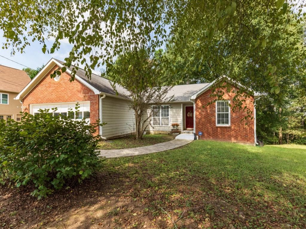 1010 Hunters Oak Trail, Sugar Hill, GA 30518 — most recent listing photo