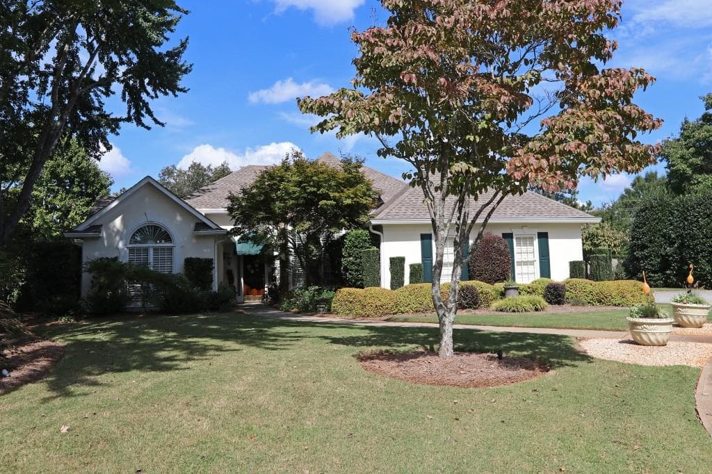 3 bedroom, 2,073 sq ft single family residence sold at 430 Tramore Court, Roswell, GA 30075